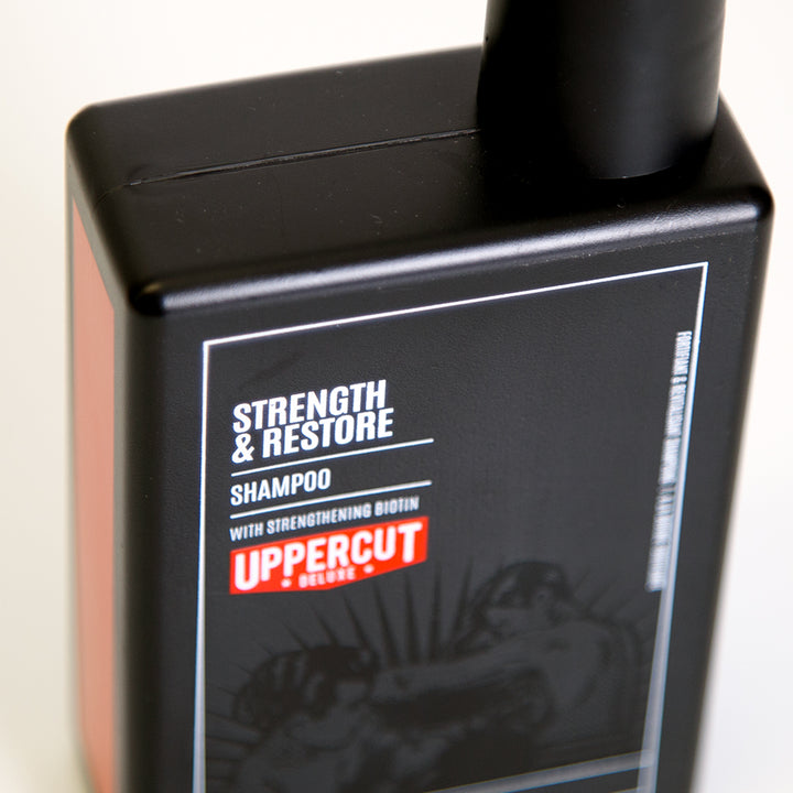 Shampoo „Strength & Restore“
